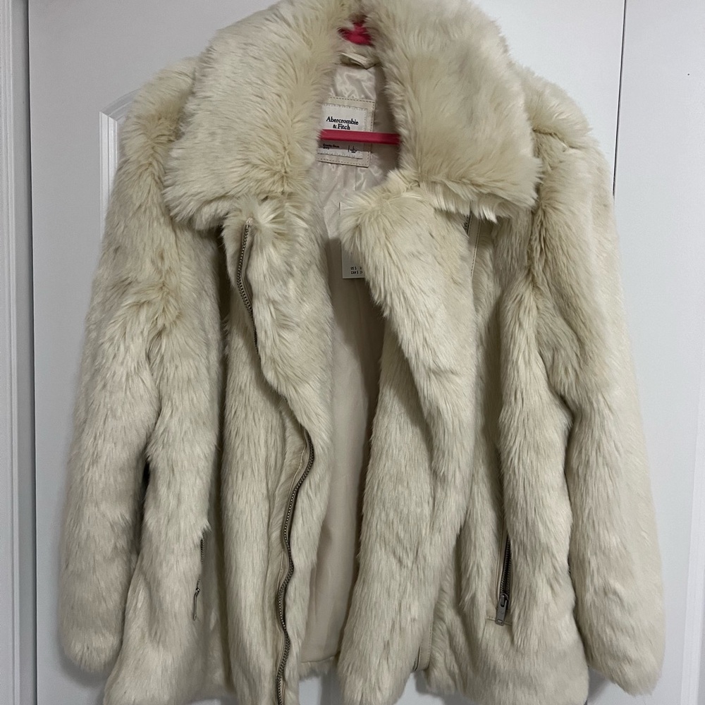 Abercrombie Faux Fur Coat NWT large